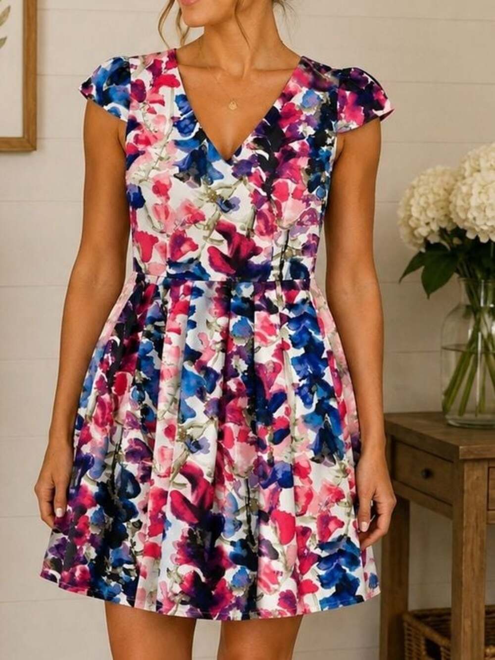 Mimi Chica Watercolor Floral Fit & Flare Dress Women’s Size Small V-Neck Pleated